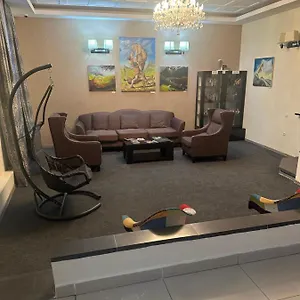 Old Sololaki 3*, تبليسي جورجيا